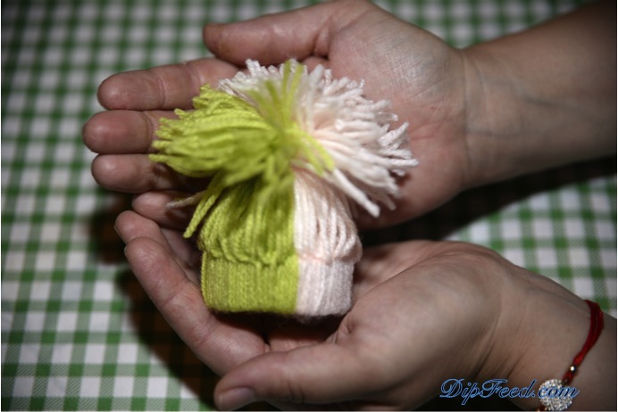 cute-yarn-hats-dip-feed-12